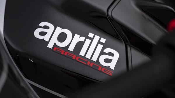 Aprilia Tuono 1100 V4 Naked (2019 - ) review