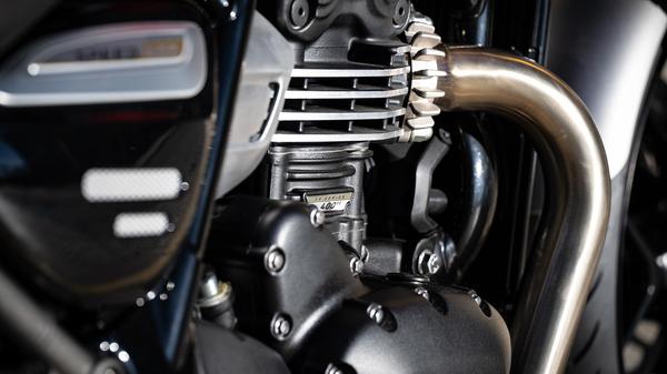 2024 Triumph Speed 400 engine detail