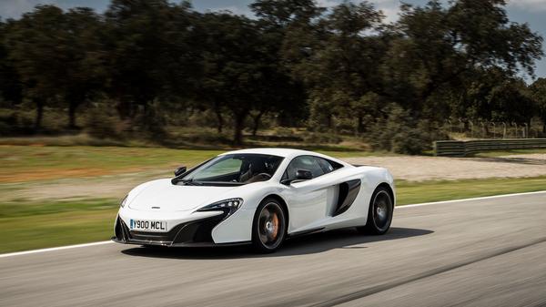 2014 McLaren 650 Coupe performance