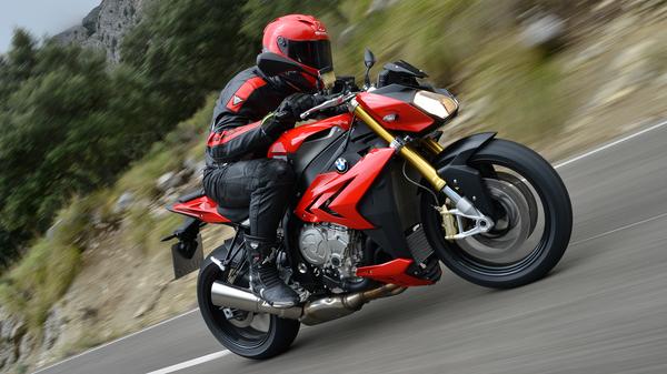 BMW S1000 R (2013 - ) expert review