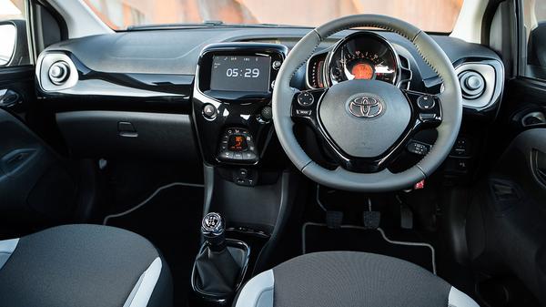 2014 Toyota Aygo dashboard