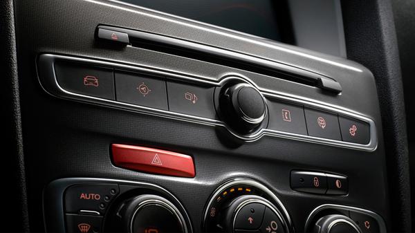 2015 Citroen C4 dash