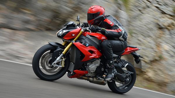 BMW S1000 R (2013 - ) expert review