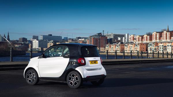 Smart fortwo Coupe (2015 - ) rear static