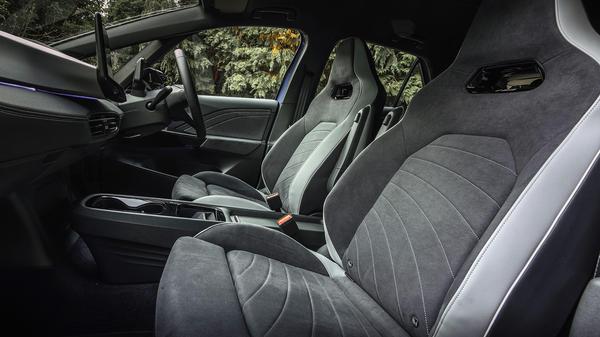2023 VW ID.3 front seats