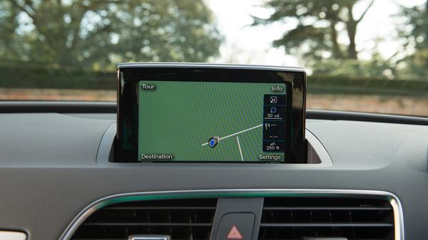 2015 Audi Q3 sat-nav