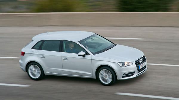 2013 Audi A3 Sportback panning