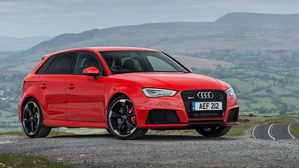 Audi RS 3 exterior