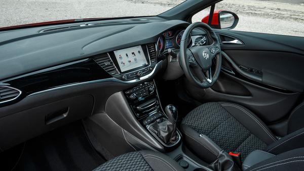 2016 Vauxhall Astra Sports Tourer equipment