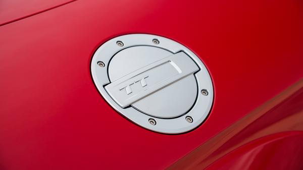 2015 Audi TT Roadster fuel cap
