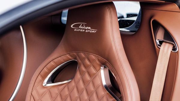 2022 Bugatti Chiron seats