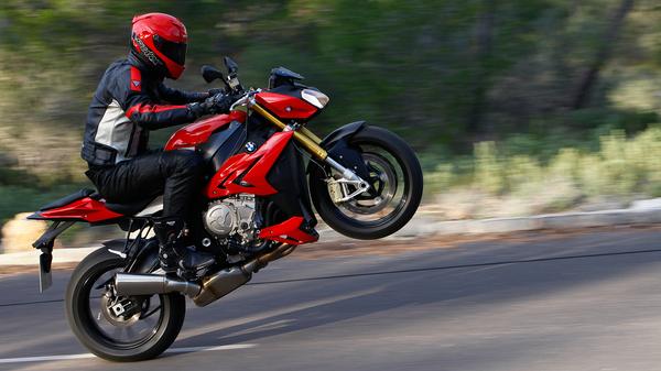 BMW S1000 R (2013 - ) expert review