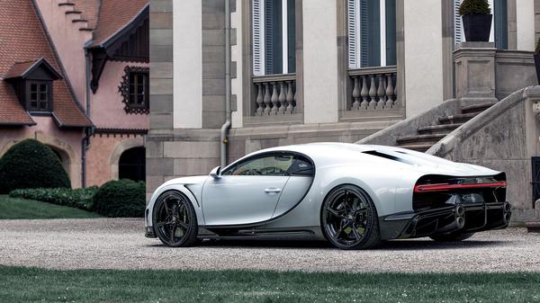 2022 Bugatti Chiron trasero estático