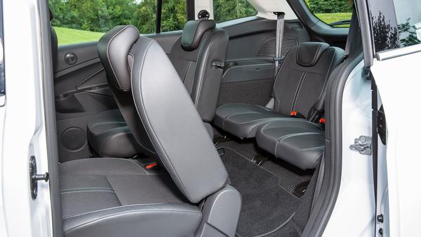 2015 Ford Grand C-Max practicality