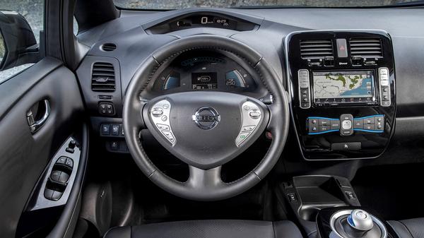 Nissan Leaf interior