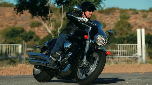 Suzuki M1800RZ Intruder expert review