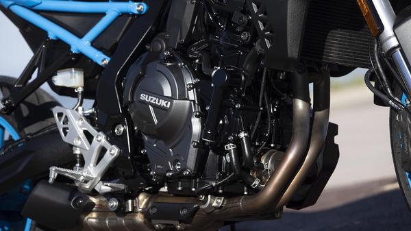 2023 Suzuki GSX-8S engine