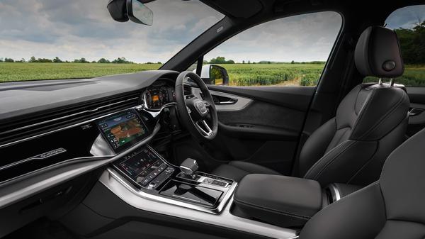 2019 Audi Q7 in white interior