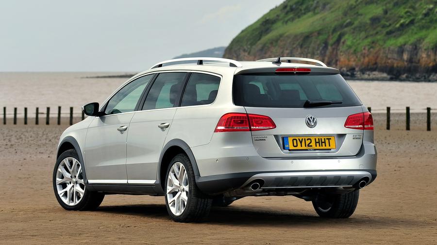 Volkswagen Passat Alltrack Estate 2010 Review Auto Trader Uk