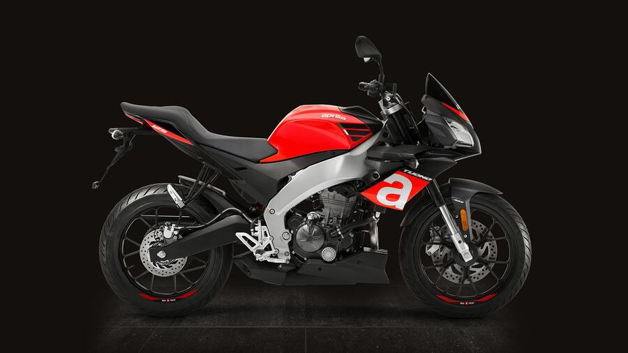 Aprilia Tuono 125 Roadster (2017 ) review Auto Trader UK