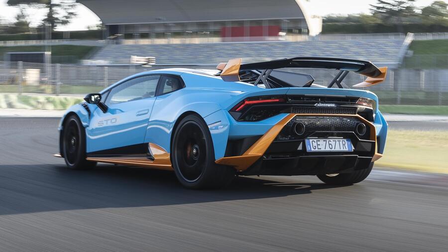 Lamborghini Huracan STO (2021 - ) review | Auto Trader UK