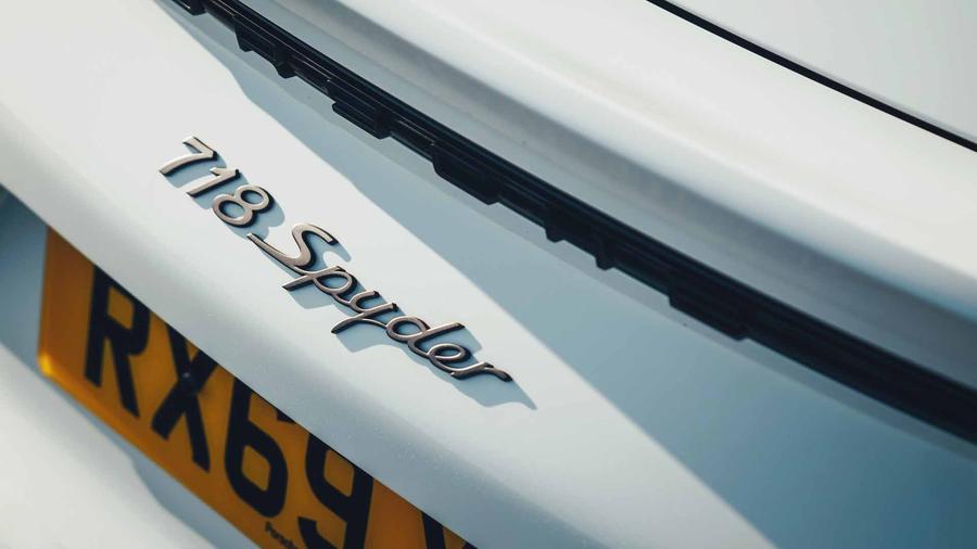 Porsche 718 Spyder Convertible (2019 - ) review | Auto Trader UK