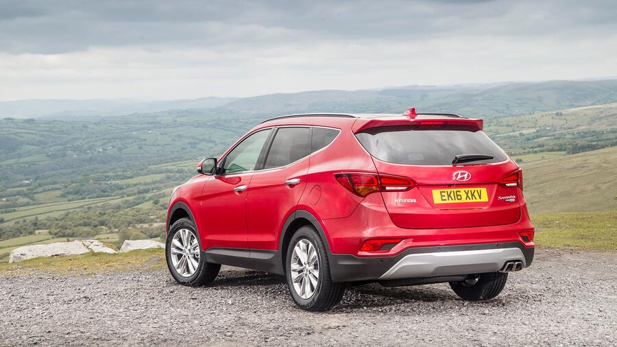 Hyundai Santa Fe SUV (2015 ) review Auto Trader UK