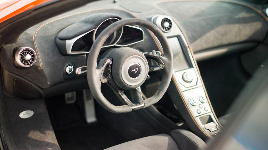 McLaren 650S interior