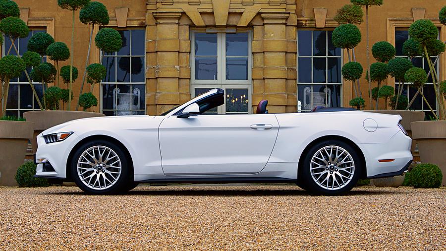 2015 Ford Mustang convertible