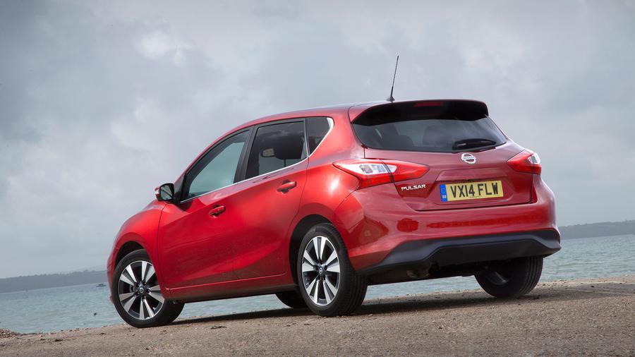 Nissan Pulsar exterior