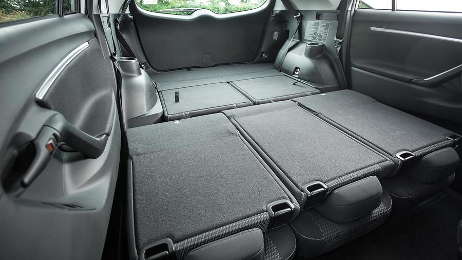 2013 Toyota Verso boot