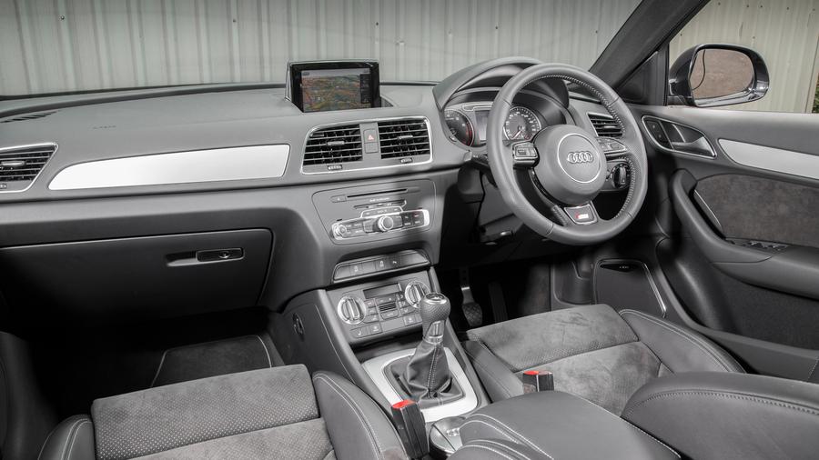Audi Q3 cabin