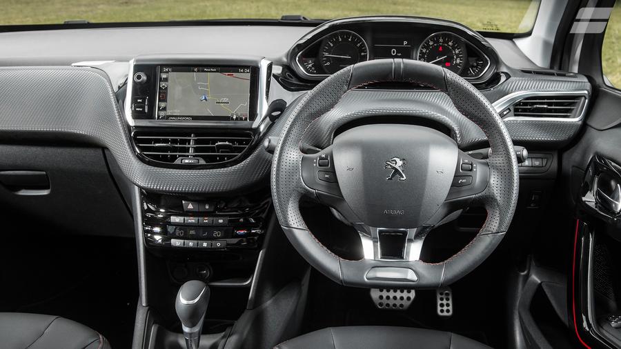 Peugeot 208 Hatchback 2015 Review Auto Trader Uk