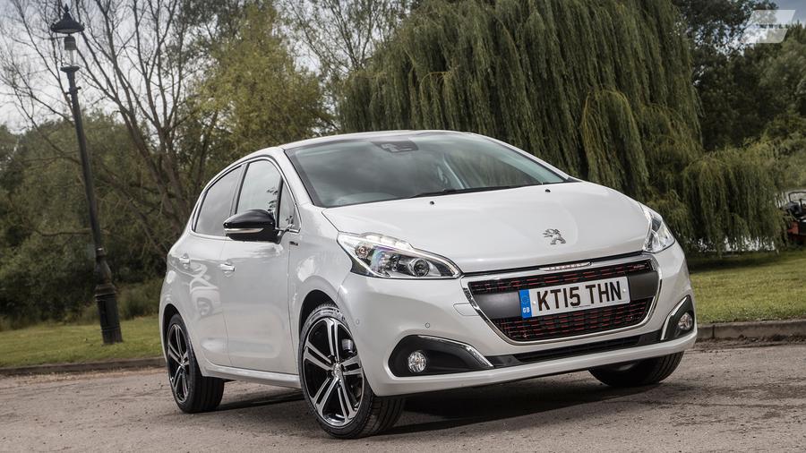 2015 Peugeot 208 exterior