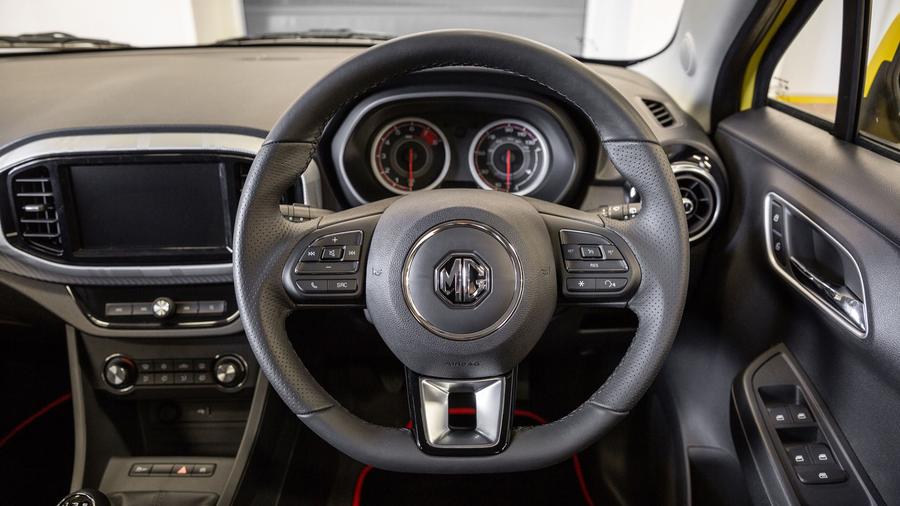 2018 MG 3