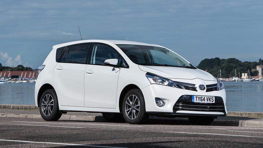 2013 Toyota Verso front 3/4