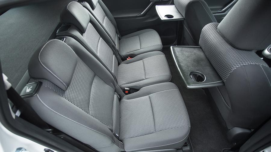 2013 Toyota Verso picnic table