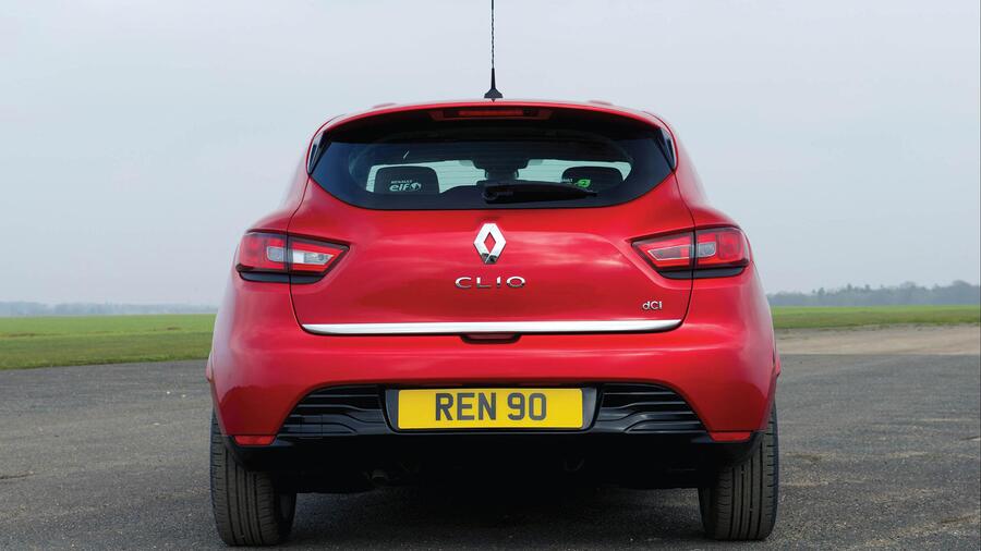Renault Clio hatchback (2012 ) expert review Auto Trader UK