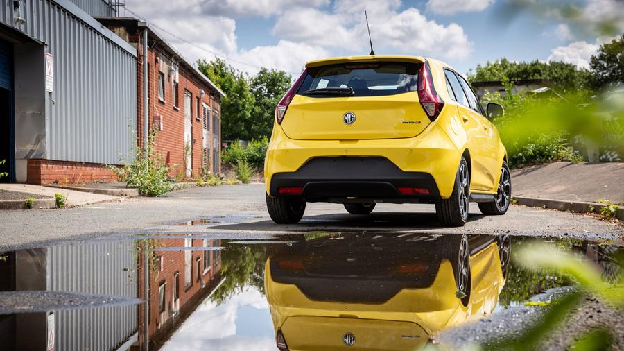 2018 MG 3
