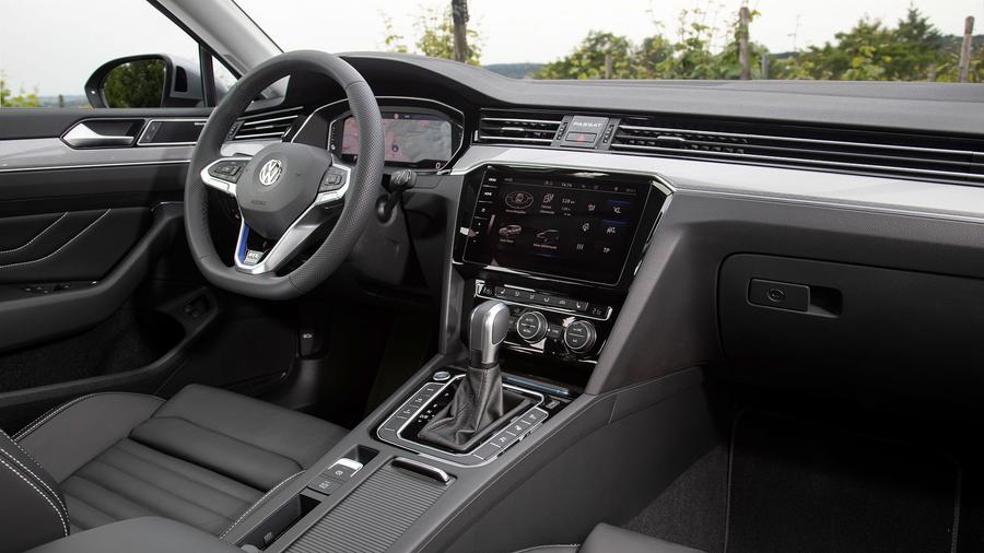 Volkswagen Passat Estate 2019 Review Auto Trader Uk