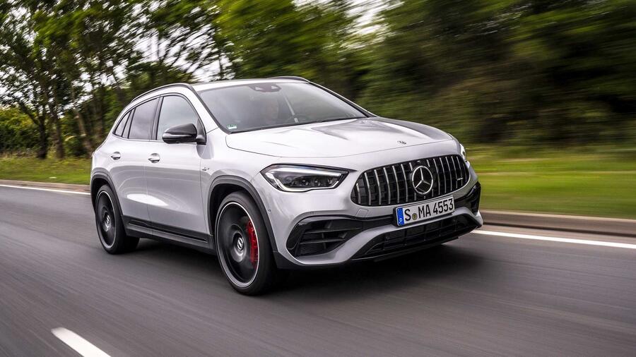 Mercedes Amg Gla45 S Suv Review Auto Trader Uk