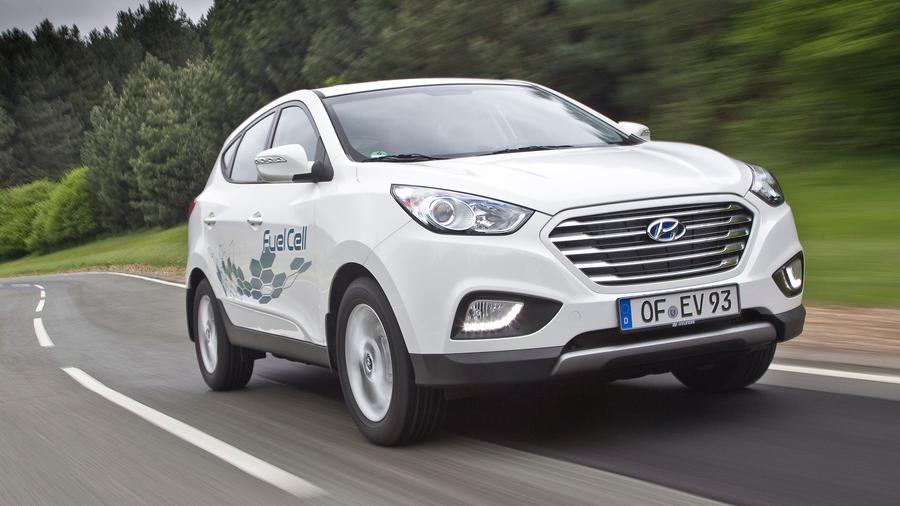 Effectively, this is an electric car, so it gives near-silent running Hyundai ix35 Fuel Cell